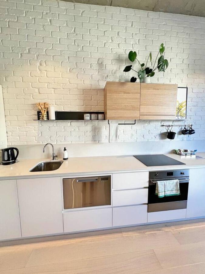Industrial Yet Modern, 1Bd 1Bth Apt - Woden Phillip Ngoại thất bức ảnh