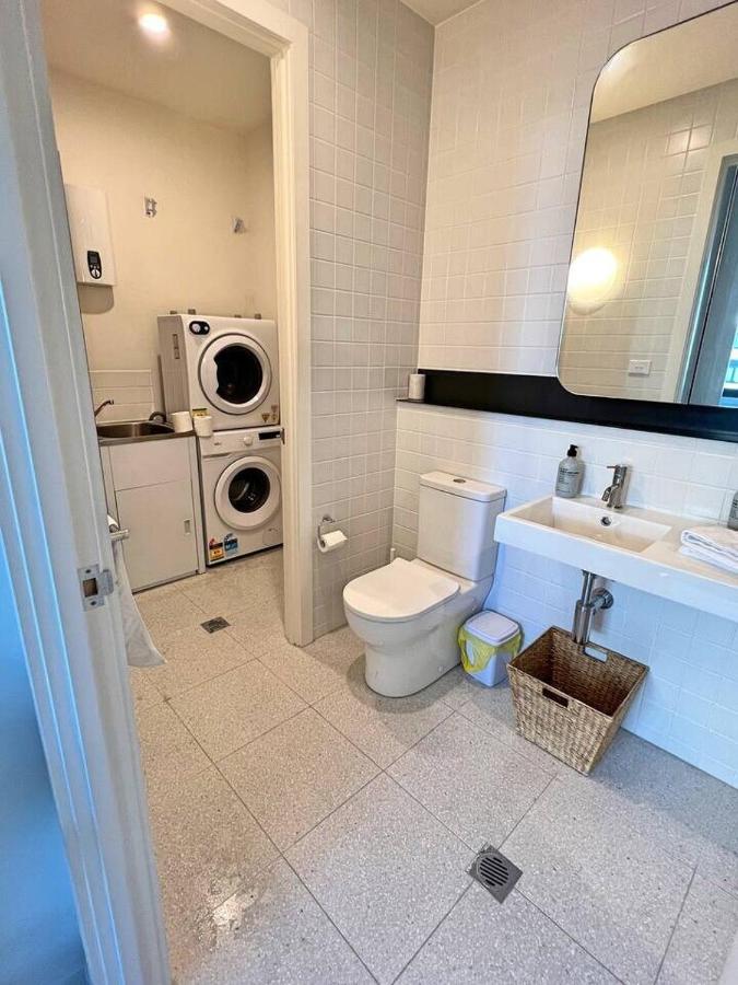 Industrial Yet Modern, 1Bd 1Bth Apt - Woden Phillip Ngoại thất bức ảnh